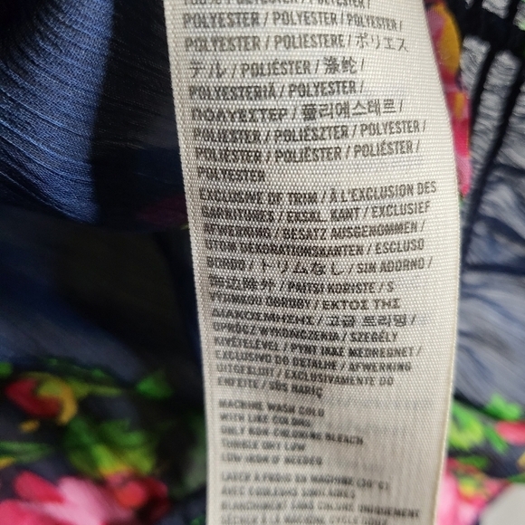 Floral Ruffle Navy Blouse - Picture 6 of 10